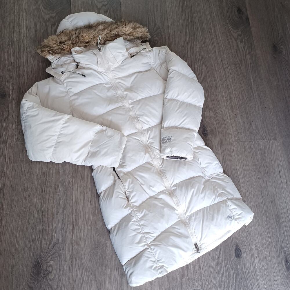 Vintage Mountain Hardwear Down Feather Puffer Jacket  Removable hoods.